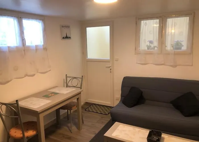 A Proche Universite Deville-les-Rouen